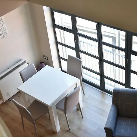 Apartment 3 Bedroom Mezzanine In Temple Bar