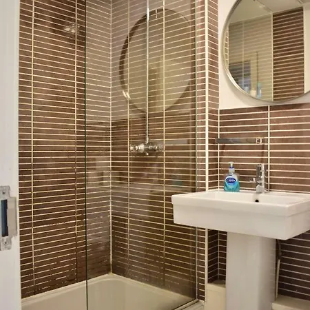 3 Bedroom Mezzanine In Temple Bar * Dublin