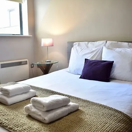 3 Bedroom Mezzanine In Temple Bar *