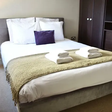 Apartment 3 Bedroom Mezzanine In Temple Bar